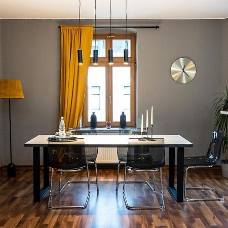 Design Studio - Wifi Und Netflix شيمنيتز المظهر الخارجي الصورة