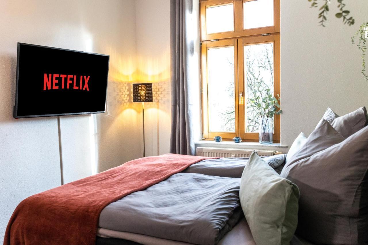 Design Studio - Wifi Und Netflix شيمنيتز المظهر الخارجي الصورة
